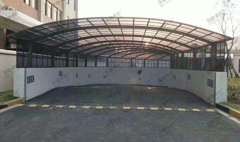 地下出入口雨棚.jpg 地下出入口雨棚.jpg