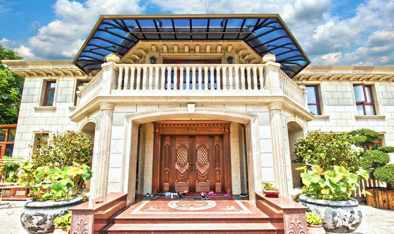 弧形露臺(tái)棚.jpg 弧形露臺(tái)棚.jpg